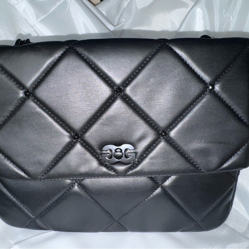 Chic Black Quilted Crossbody Bag